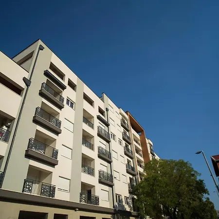 Riverland - Luxury * מוסטר