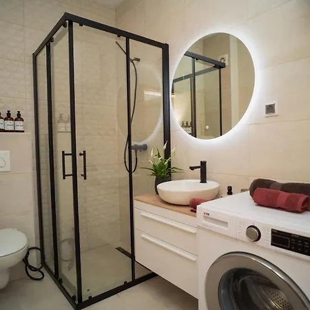 Riverland - Luxury דירה